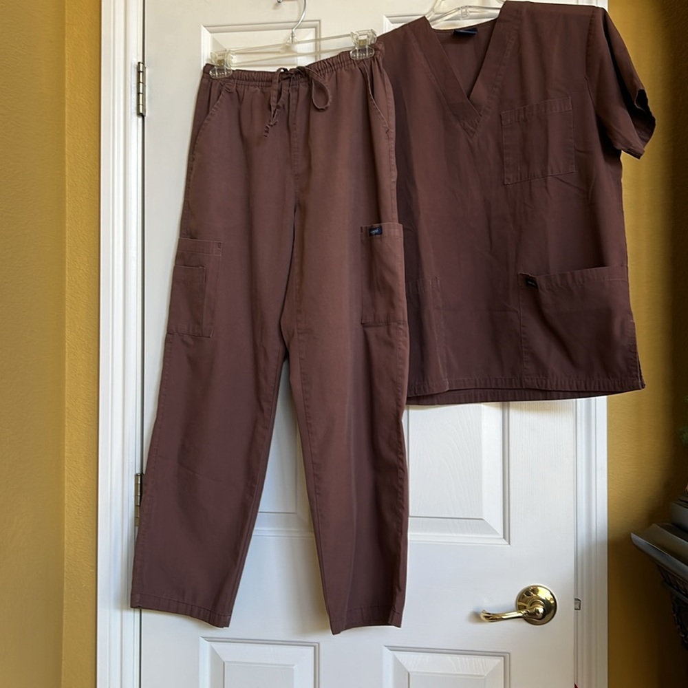 Scrub sets by Dagacci